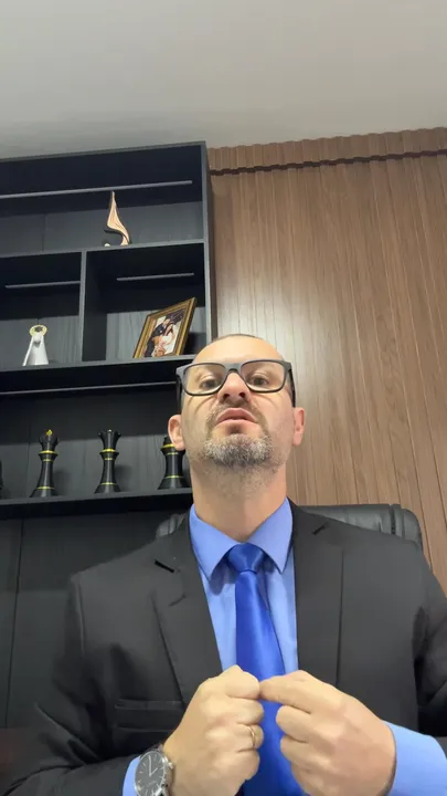 Bruno Silveira no vídeo “Descanso semanal remunerado (DSR): folga paga, domingo e pagamento em dobro”