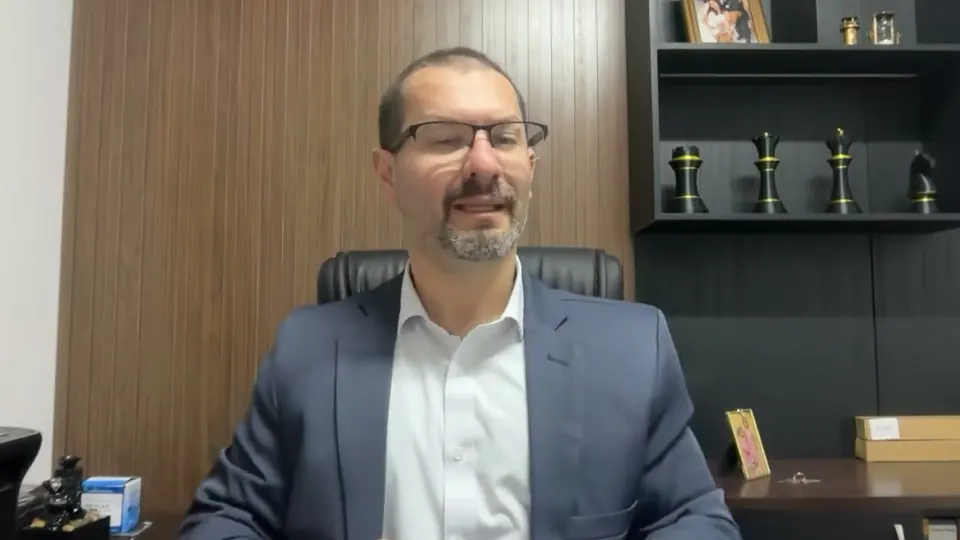 Bruno Silveira no vídeo “Periculosidade na indústria: quando o adicional é devido?”